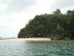 britania islands, surigao del sur